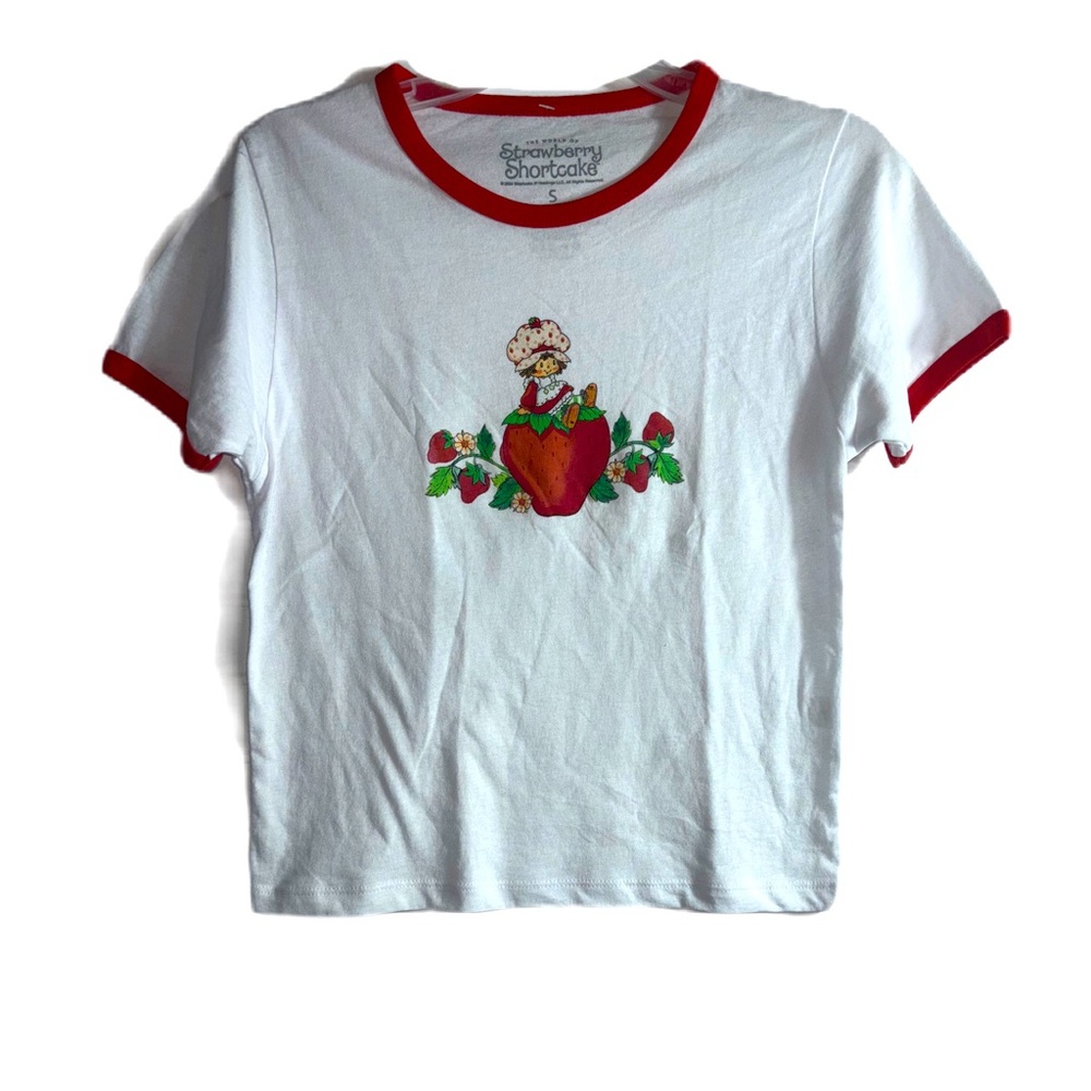 Red and White Strawberry Shortcake Graphic Short Sleeve Tee Small